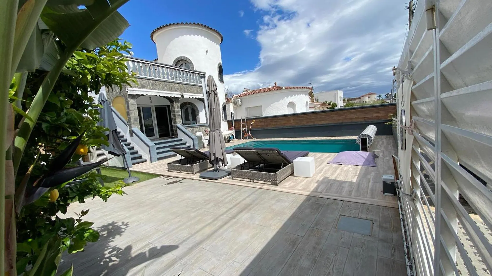 Belle Villa Avec Piscine Empuriabrava
